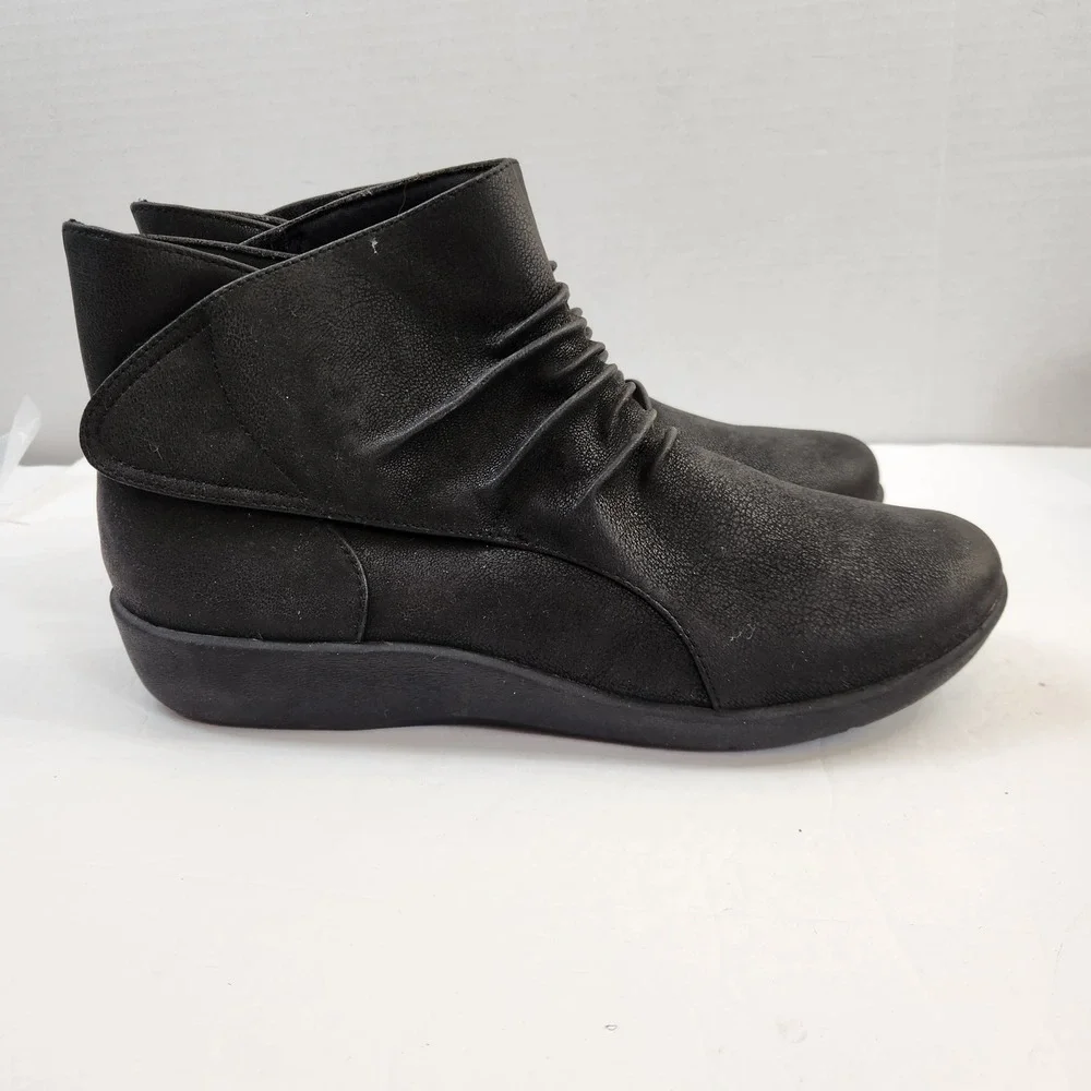 Clarks Sillian Sway Cloudsteppers Womens 9.5 M Black‎ Ankle Boots Comfort Shoes